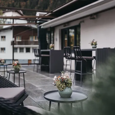 Vaya Paznaun Inklusive Silvretta Card Premium Im Sommer Galtür