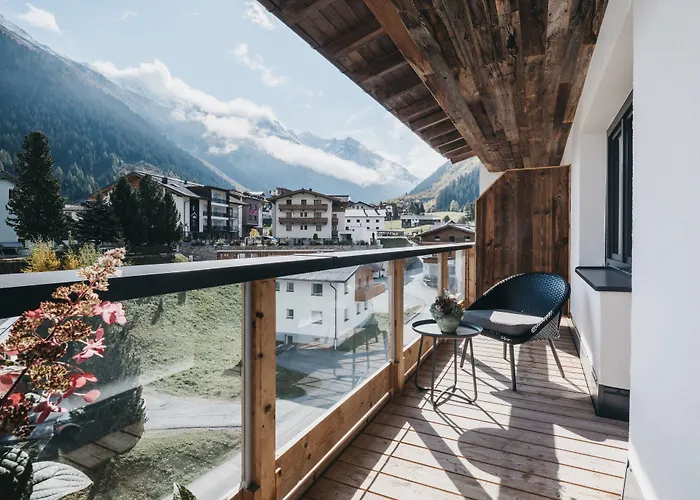 Vaya Paznaun Inklusive Silvretta Card Premium Im Sommer Hotel