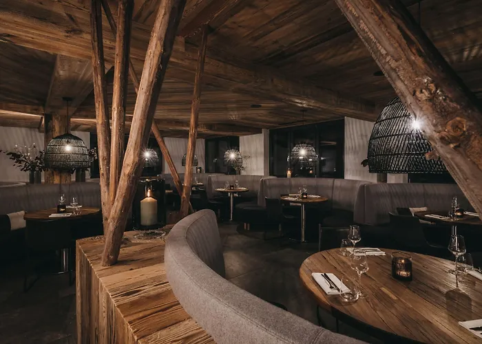 Hotel Vaya Paznaun Inklusive Silvretta Card Premium Im Sommer Galtür