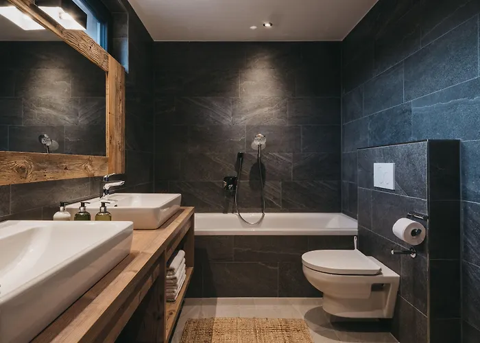 Hotel Vaya Paznaun Inklusive Silvretta Card Premium Im Sommer Galtür