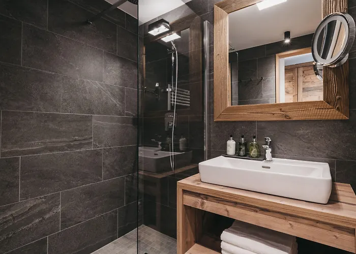 Vaya Paznaun Inklusive Silvretta Card Premium Im Sommer 4* Galtür