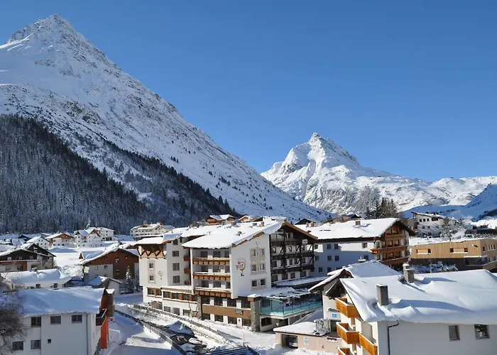 Vaya Paznaun Inklusive Silvretta Card Premium Im Sommer Hotel Galtür