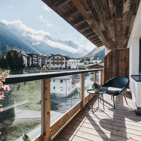 Vaya Paznaun Inklusive Silvretta Card Premium Im Sommer Hotel